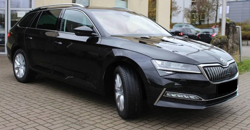 Skoda Superb cena 185000 przebieg: 5, rok produkcji 2023 z Gryfice małe 22